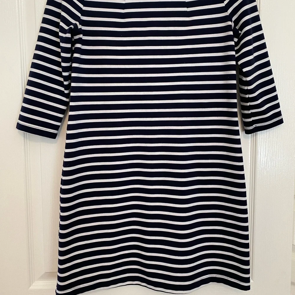 Gap Knee Length 3/4 Length Sleeve Dress in Navy & White Stripes - Picture 2 of 6